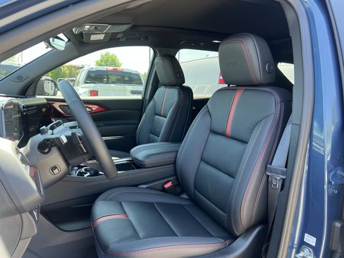 New 2026 Chevrolet Traverse RS FWD image 16