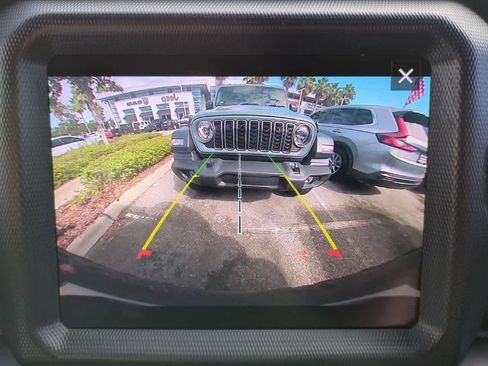 Used 2022 Jeep Wrangler Unlimited Rubicon 4xe w/ Cold Weather Group image 30