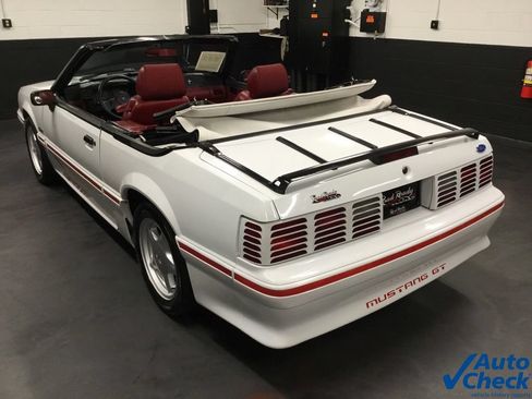 Used 1989 Ford Mustang GT RWD image 7