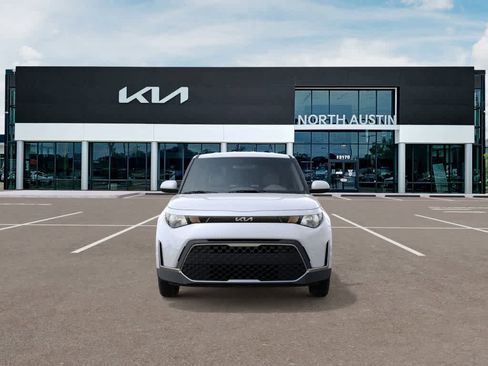 New 2025 Kia Soul LX image 2