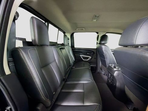 Used 2019 Nissan Titan PRO-4X w/ Pro-4x Convenience Package image 28