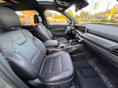 Used 2023 Kia Telluride SX Prestige X-Pro AWD/4WD image 13