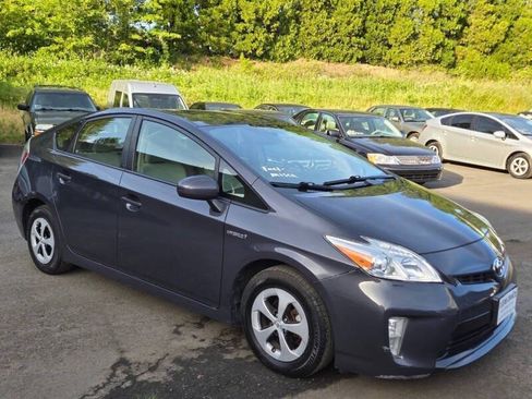 Used 2014 Toyota Prius Four FWD image 1