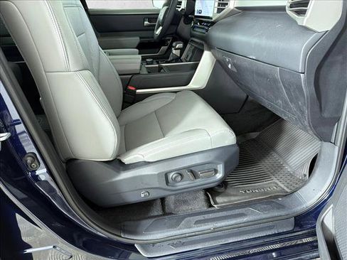 Used 2025 Toyota Tundra Limited AWD/4WD image 13