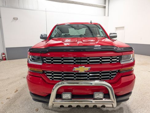 Used 2018 Chevrolet Silverado 1500 Custom w/ Custom Convenience Package image 8