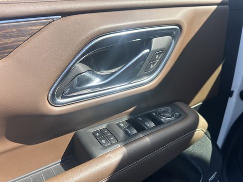 Used 2021 Chevrolet Tahoe High Country AWD/4WD image 19