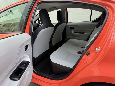 Used 2013 Toyota Prius C One FWD image 18