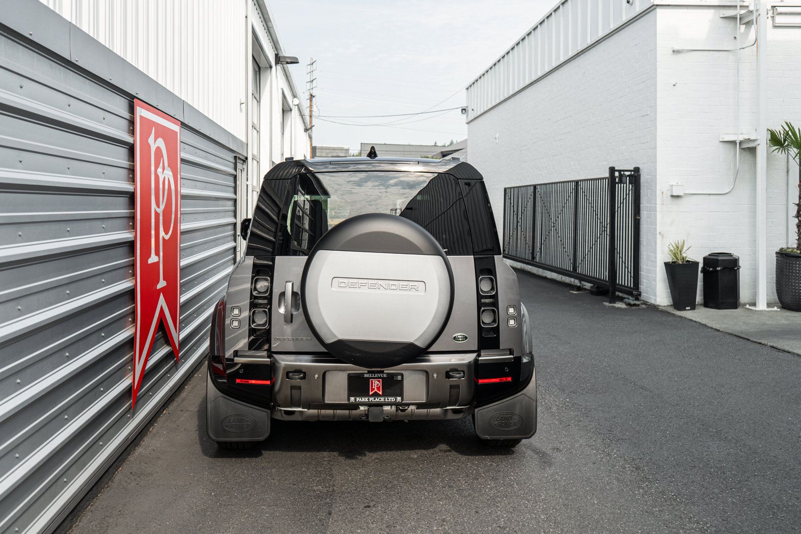 Used 2022 Land Rover Defender 110 X AWD/4WD image 39