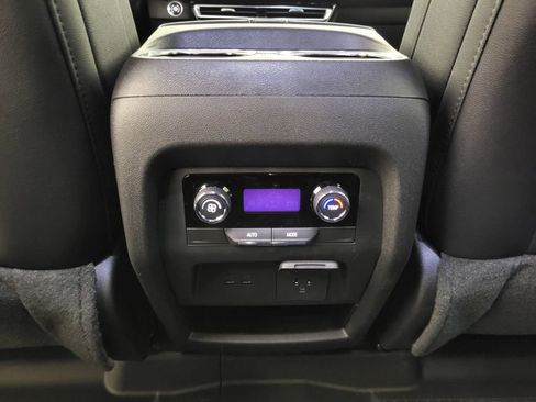 New 2026 Chevrolet Traverse Z71 w/ Driver Confidence Package image 12