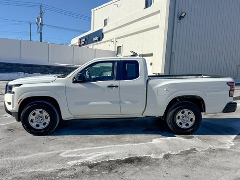 Used 2022 Nissan Frontier S image 4