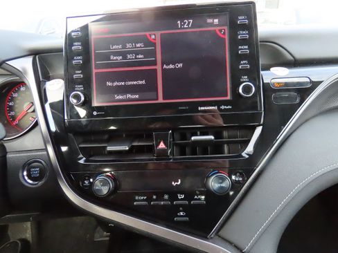 Used 2024 Toyota Camry XSE image 22