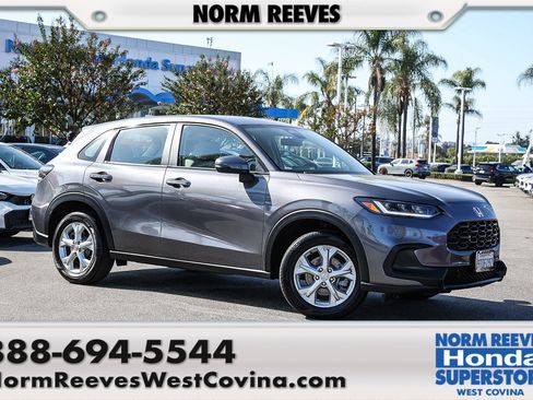 Used 2025 Honda HR-V LX image 1