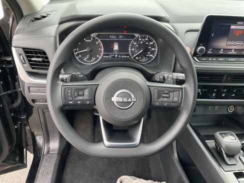 Used 2024 Nissan Rogue S FWD image 16