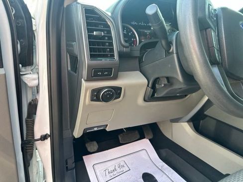 Used 2022 Ford F250 XLT w/ XLT Premium Package AWD/4WD image 38