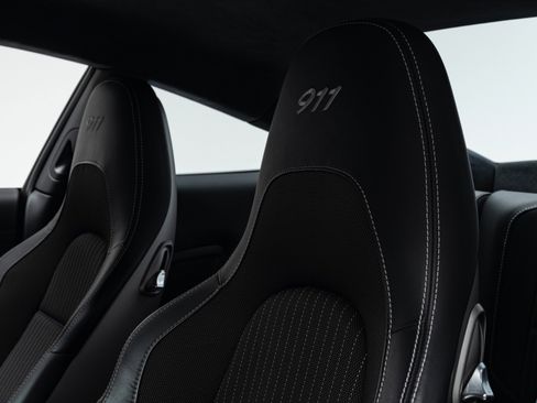 Used 2018 Porsche 911 Carrera T w/ Carrera T Interior Package RWD image 13