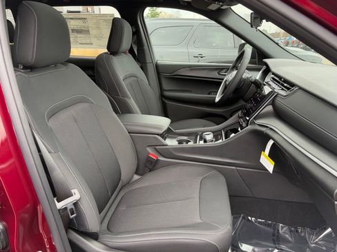 New 2025 Jeep Grand Cherokee Laredo X AWD/4WD image 12