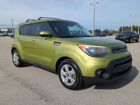 Certified 2017 Kia Soul image 2