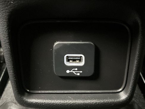 Used 2020 Jeep Compass Latitude w/ Cold Weather Group AWD/4WD image 10