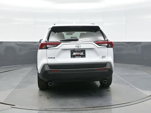 Used 2025 Toyota RAV4 XLE image 6