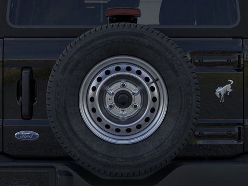 New 2025 Ford Bronco Base image 24