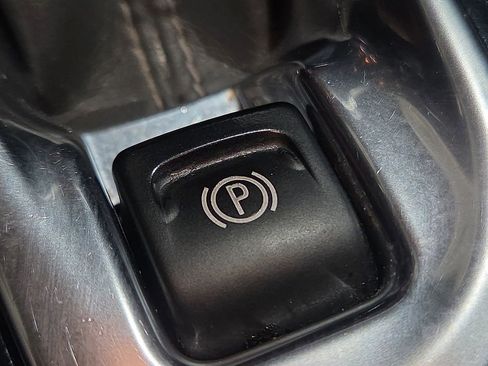 Used 2021 Buick Encore GX Select FWD image 22