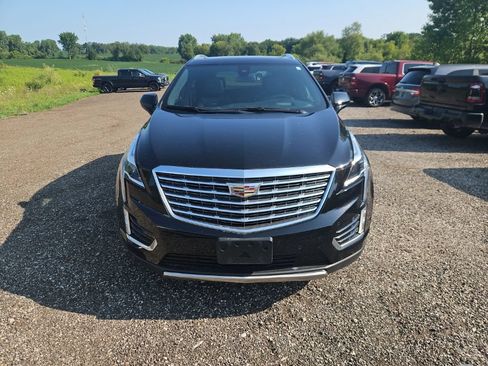 Used 2018 Cadillac XT5 Platinum w/ Driver Assist Package AWD/4WD image 2