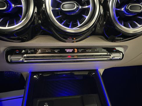 New 2026 Mercedes-Benz GLB 250 4MATIC image 18