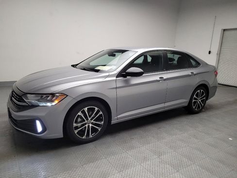 Used 2024 Volkswagen Jetta Sport image 2