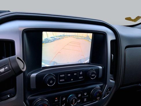 Used 2018 GMC Sierra 1500 SLT AWD/4WD image 28