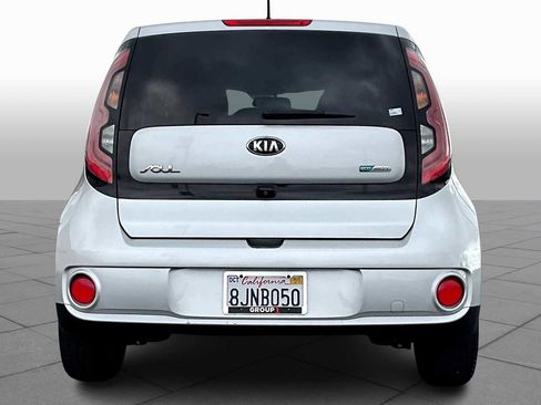 Used 2019 Kia Soul EV image 4