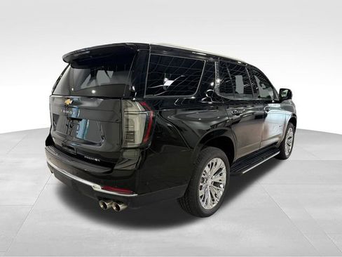 Used 2025 Chevrolet Tahoe Premier AWD/4WD image 6