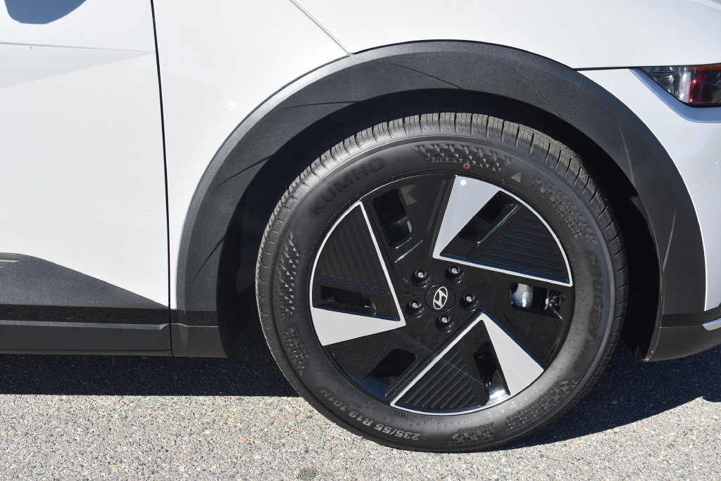 New 2026 Hyundai Ioniq 5 SEL RWD image 11