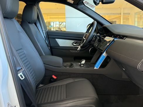 New 2026 Land Rover Discovery Sport Landmark AWD/4WD image 24