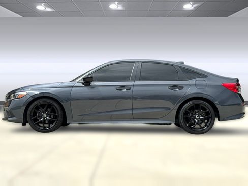 Used 2024 Honda Civic Sport image 2