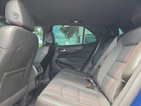 Used 2022 Chevrolet Equinox RS w/ Infotainment Package image 15