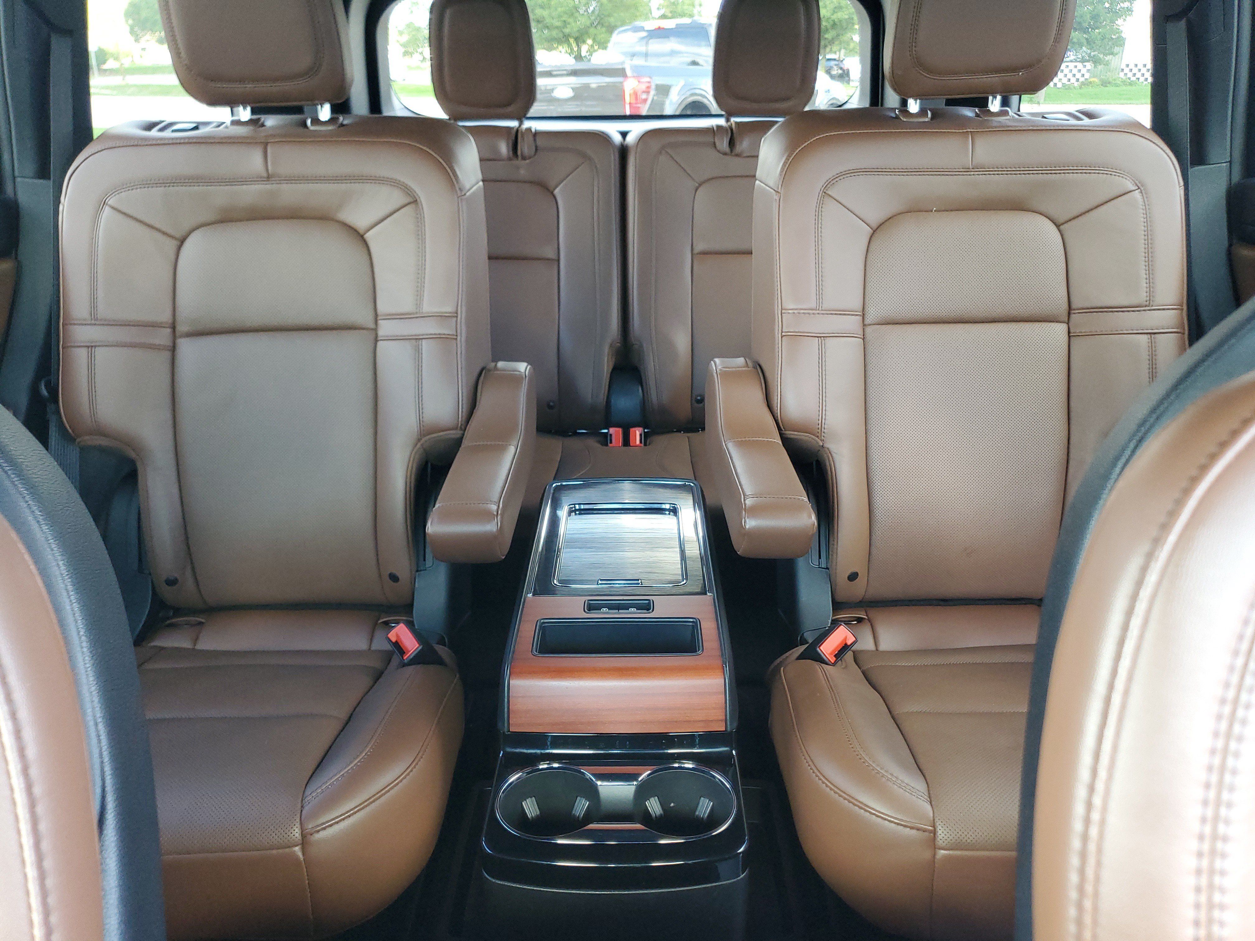 Used 2024 Lincoln Aviator Reserve w/ Equipment Group 201A AWD/4WD image 19
