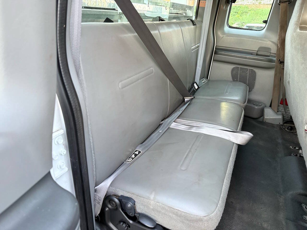 Used 2003 Ford F250 XL AWD/4WD image 10