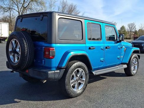 Used 2020 Jeep Wrangler Unlimited Sahara AWD/4WD image 9