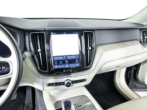 Certified 2023 Volvo XC60 B5 Ultimate w/ Protection Package Premier image 15