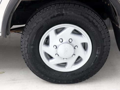 Used 2023 Ford E-350 and Econoline 350 Super Duty w/ Power Windows & Locks Group RWD image 27