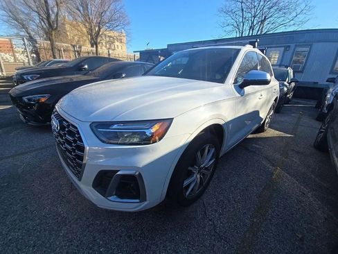 Used 2022 Audi SQ5 Premium Plus w/ Premium Plus Package image 44
