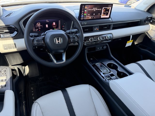 New 2026 Honda Pilot Touring image 7