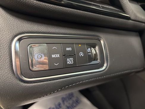 Used 2025 Buick Enclave Preferred image 34