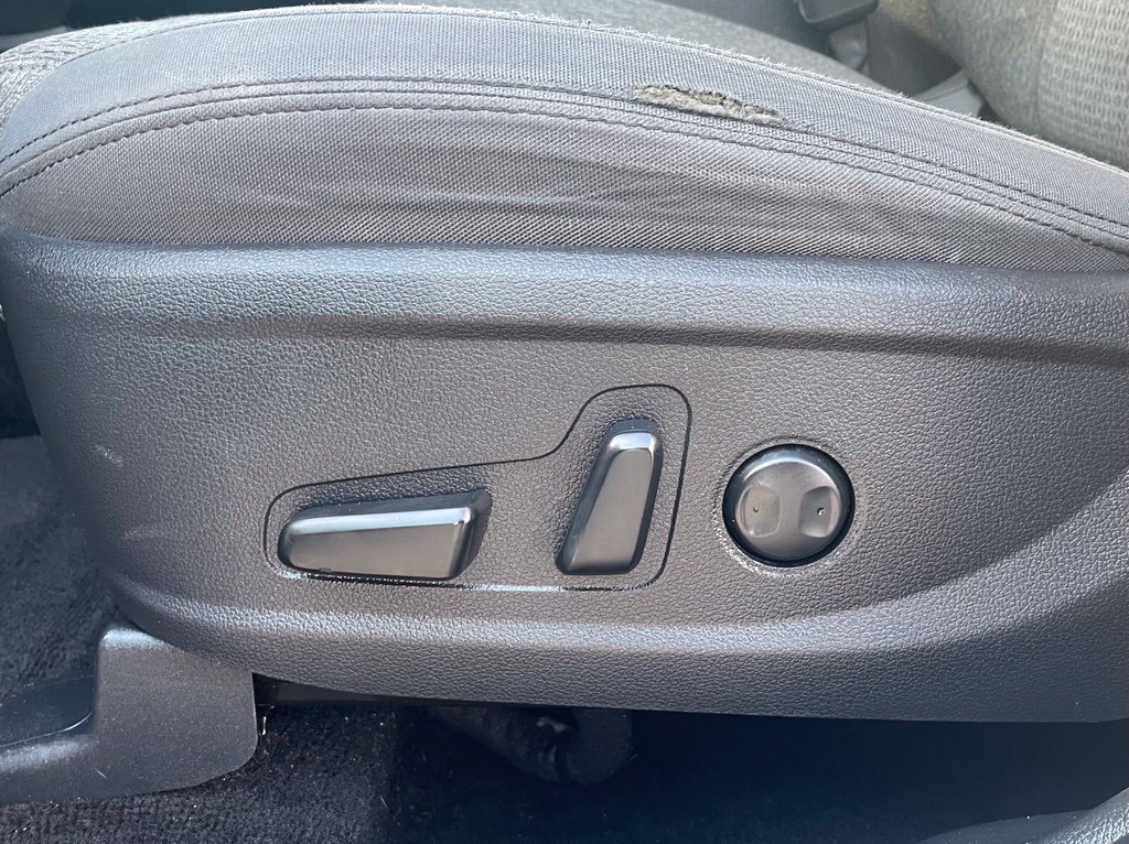 Certified 2023 Hyundai Santa Fe SEL FWD image 11