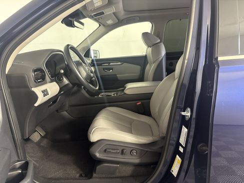 Certified 2023 Honda Pilot Touring image 16