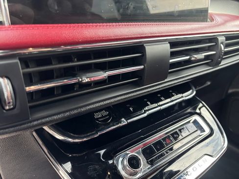 Used 2023 Lincoln Corsair Reserve w/ Equipment Group 202A FWD image 14