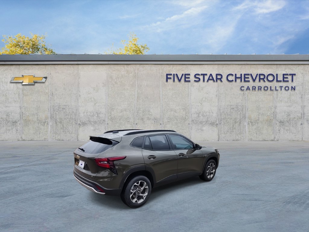 Used 2024 Chevrolet Trax LT FWD image 8