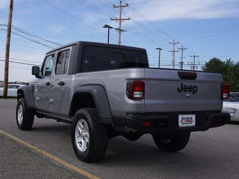 Used 2020 Jeep Gladiator Sport w/ Quick Order Package 24S image 5