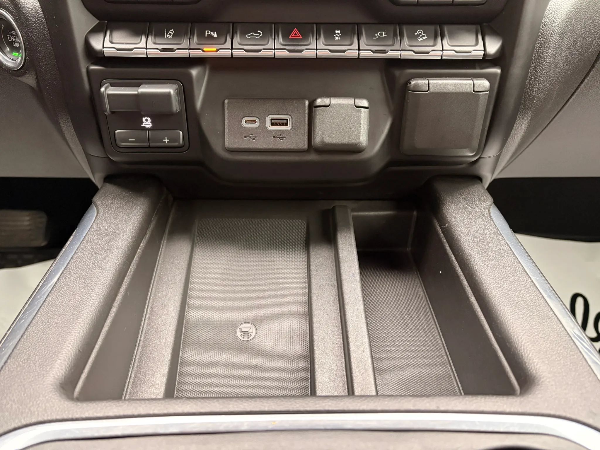 Used 2023 Chevrolet Silverado 2500 LTZ w/ LTZ Plus Package AWD/4WD image 26