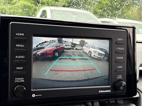 Used 2021 Toyota RAV4 XLE w/ Convenience Package AWD/4WD image 16
